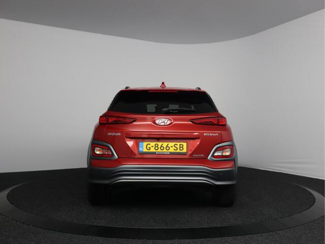 Hyundai Kona EV Comfort 64 kWh 1/2 Leder | Head-up Display