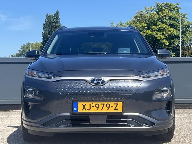 Hyundai Kona EV Premium 64 kWh | Adaptieve cruisecontrol | Head up display | Lederen bekleding | Sidebars |