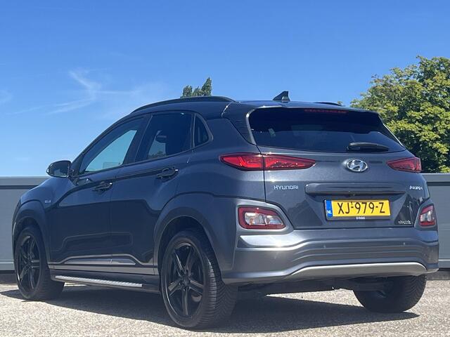 Hyundai Kona EV Premium 64 kWh | Adaptieve cruisecontrol | Head up display | Lederen bekleding | Sidebars |