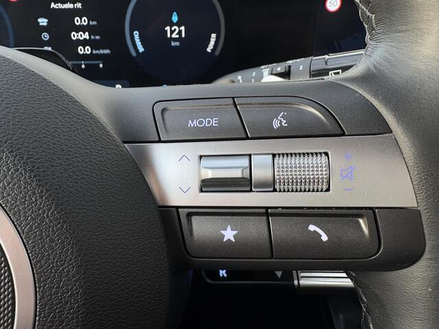 Hyundai Kona Electric Comfort Smart 65.4 kWh / Stoel en stuur verwarming / Automaat / Apple CarPlay/Android Auto / Navigatie / Cruise Control /