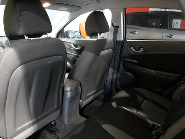 Hyundai Kona 1.0T Essence *Achteruitrijcamera!* - Clima, Apple carplay & Android auto, sensor achter
