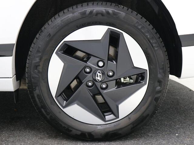 Hyundai Kona Comfort 65.4 kWh + Warmtepomp / batterijverwarming / 3-fase Laden / Navigatie / Keyless Entry & Start en Go / Adaptieve Cruise Control /