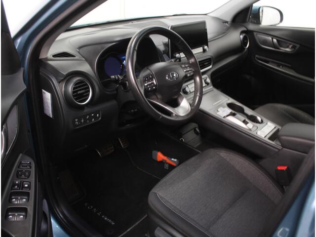 Hyundai Kona EV Fashion 64 kWh CLIMATE | CAMERA | DAB | CARPLAY | ADAPCRUISE | LED | NAVI | LMV17