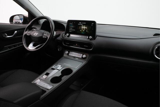 Hyundai Kona EV Comfort 64 kWh 3-Fase/ Facelift!/ Navigatie/ Carplay/ Krell audio/ Camera/ Adapt. cruise/ Dab/ Keyless