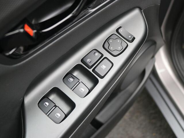 Hyundai Kona 1.0T Fashion / 1ste Eigenaar / Apple CarPlay & Android Auto Navigatie / Cruise Control / 17" LMV / Achteruitrijcamera / Airco Climat Control / Dealer onderhouden /