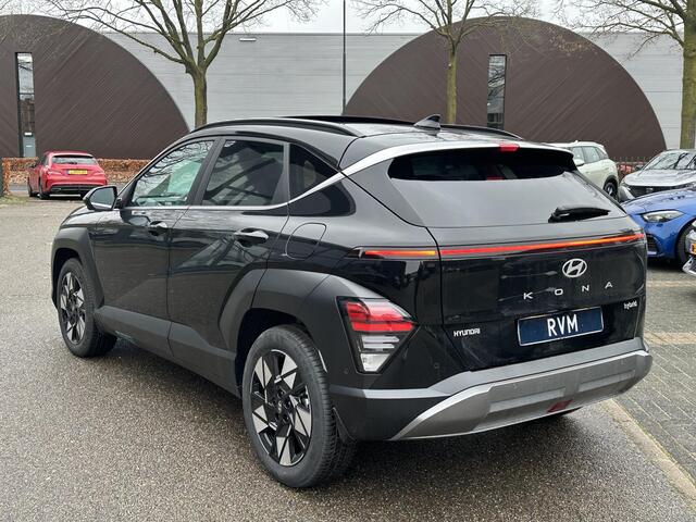 Hyundai Kona 1.6 GDI HEV Premium Sky VAN: 44.300,- VOOR: 35.877,- UW EINDEJAARSVOORDEEL: 8.413,- euro FULL HYBRID | NIEUWE AUTO MET REGISTRATIE | VOLLE AUTO! | FABR GARANTIE T/M 12-2029