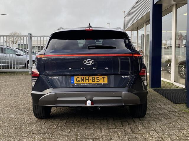 Hyundai Kona 1.6 GDI HEV Comfort Smart / Automaat / NL-Auto / 1-Ste Eigenaar / 18.000 Km / Fabrieksgarantie / Keyless / Digitaal Dashboard / LED / DAB / Apple-Carplay&Android-Auto / Navi / Camera / Stuur+Stoelverwarming / Adaptieve Cruise-Control / Lane-Assist / E-Ach