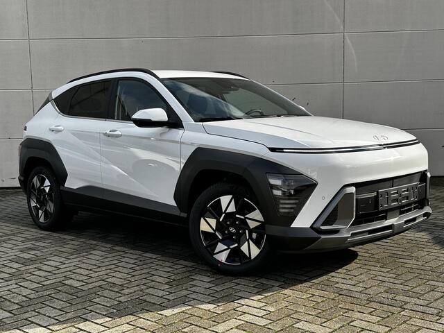 Hyundai Kona 1.6 GDI HEV Comfort Smart / ¤ 3.000,- Voordeel Op Nieuwprijs / Rijklaarprijs / Direct Leverbaar /Modeljaar 2026 / Navigatie / 18" LMV / Adaptieve Cruise Control / Parkeersensoren voor en achter /