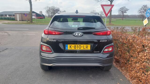 Hyundai Kona EV Comfort 64 kWh CLIMA/NAVI BJ 2020