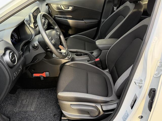 Hyundai Kona 1.0T Essence / 1e eig / Dealeronderhouden / Navigatie / Trekhaak / Cruise Control / Climate Control /