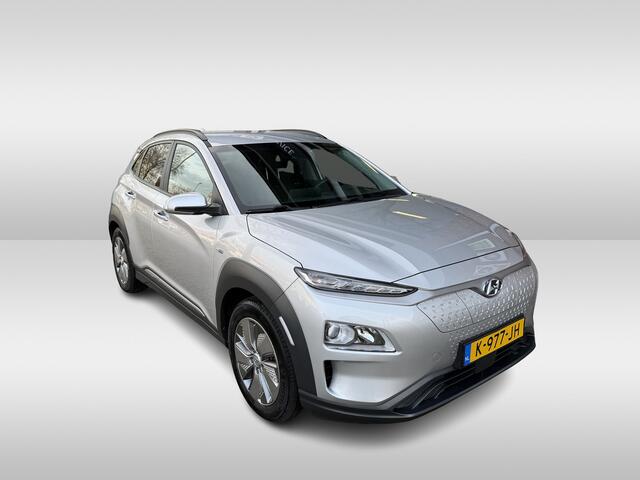 Hyundai Kona EV Fashion 64 kWh | SOH 100 % | Apple carplay/android auto | 17 inch velgen | keyless entry | achteruitrij camera |