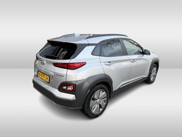 Hyundai Kona EV Fashion 64 kWh | SOH 100 % | Apple carplay/android auto | 17 inch velgen | keyless entry | achteruitrij camera |