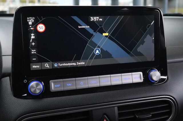 Hyundai Kona EV Fashion 64 kWh. | Geen import | Schuifdak | Stoelverwarming |