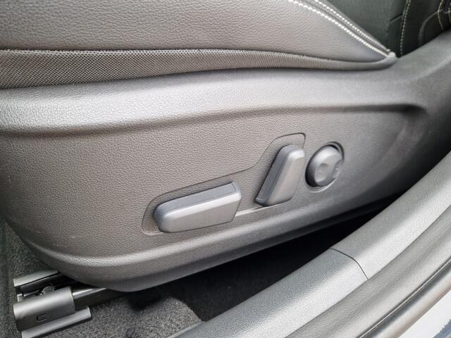 Hyundai Kona 1.6 GDI HEV Premium Automaat / Adapt. cr. control / Leder / Carp