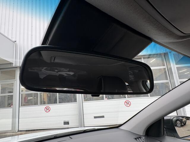 Hyundai Kona 1.6 GDI HEV Premium | Stuur + Stoelverwarming | Trekhaak |