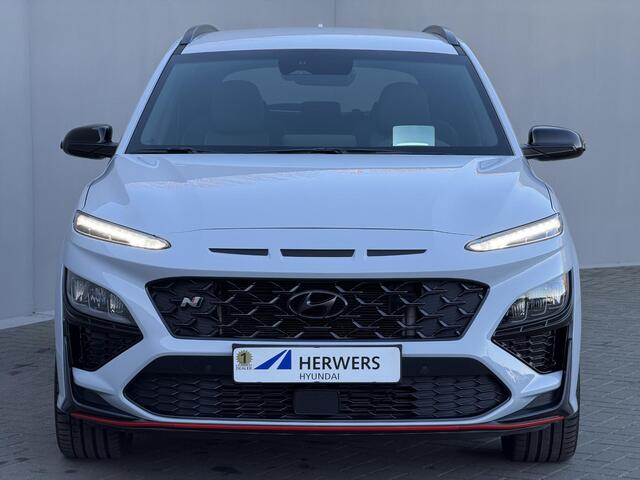 Hyundai Kona 2.0 T-GDI N Performance 280pk DCT8 / Fabrieksgarantie tot 01-2027 / 1e Eigenaars auto / Dealer Onderhouden / Limited Slip Diff / Adaptieve Cruise / Adaptieve Onderstel / Stoel & Stuurwielverwarming / Achterbank Verwarming / Elektr. Stoelen / Stoelventilat