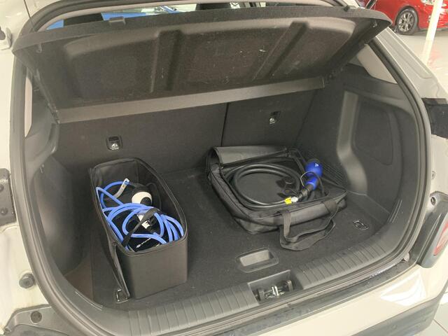 Hyundai Kona EV Limited 64 kWh NAVIGATIE | ACHTERUITRIJCAMERA | LEDEREN BEKLEDING