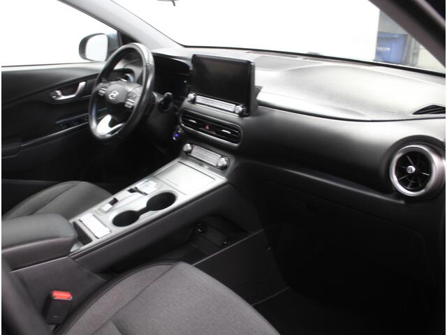 Hyundai Kona EV Comfort 64 kWh CAMERA | NAVI | CARPLAY | LMV17 | LED | PDC | CLIMATE | DAB | ADAPCRUISE