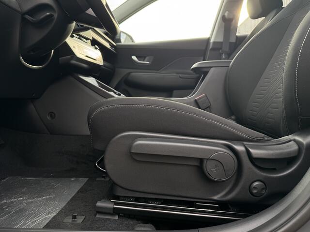 Hyundai Kona 1.6 GDI HEV Comfort Smart | Uit voorraad leverbaar! | Cruise Control | Navigatie | Camera | Lichtmetaal |