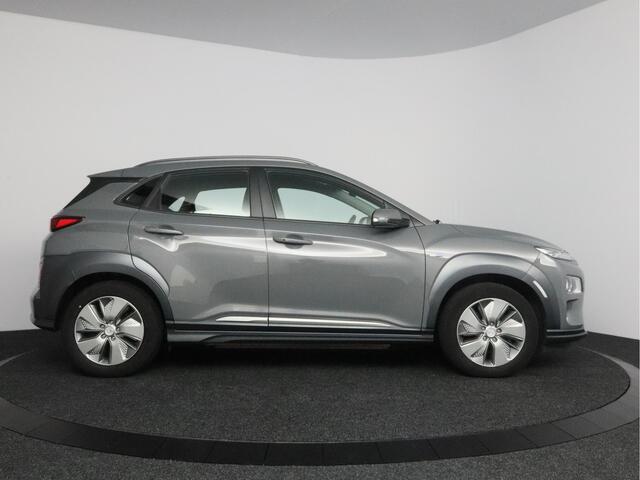 Hyundai Kona EV Comfort Smart 39 kWh | Warmtepomp | Navigatie |