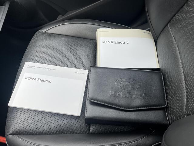 Hyundai Kona EV Limited 64 kWh / achterbank verwarmd / Apple Carplay/Android Auto / cruise control adaptief met Stop&Go en stuurhulp /