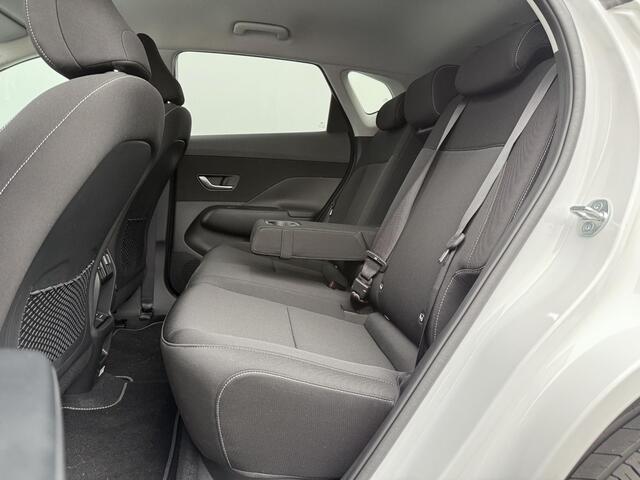 Hyundai Kona Electric Comfort Smart 65.4 kWh / 19 Inch / Stoel- & Stuurverwarming / Achteruitrijcamera / V2L /