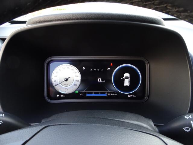 Hyundai Kona EV Comfort 64 kWh Automatische airco, licht metalen velgen, achteruitrij camera, parkeersensoren, apple carplay, android auto, enz.enz.