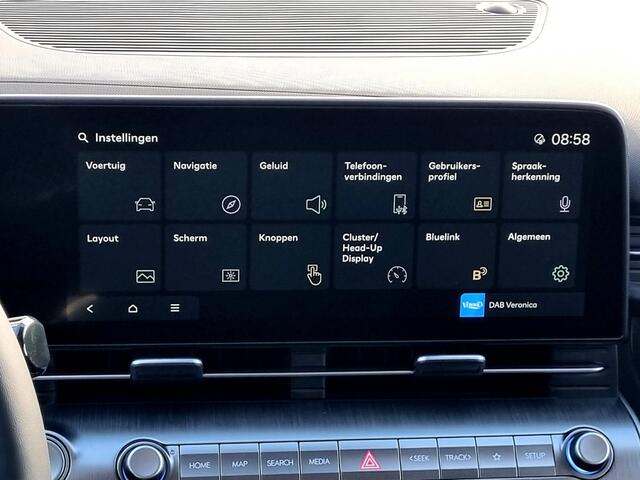 Hyundai Kona Electric Comfort Smart 65.4 kWh / Navigatie / Cruise Control Adaptief / Climate Control / Achterklep Elektrisch / Stoel & Stuurwiel Verwarming Voorzijde /