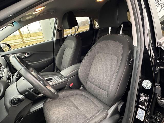 Hyundai Kona EV Fashion 64 kWh | SOH: 96,2% | 3 Fase | warmtepomp | Black Edition LM | HUD | Blindspot | Climate | Navi |