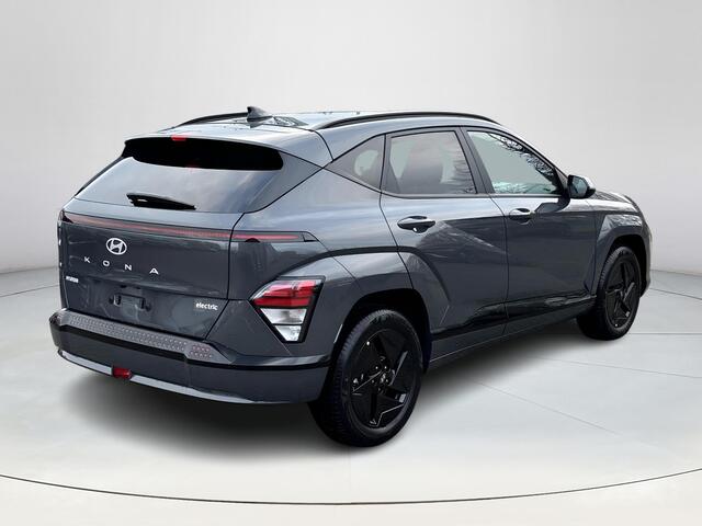 Hyundai Kona Electric Long Range Pure Edition 64.8 kWh | Apple Carplay / Android Auto | Navigatie | Stoel / Stuurverwarming | Camera | Uit Voorraad Leverbaar |