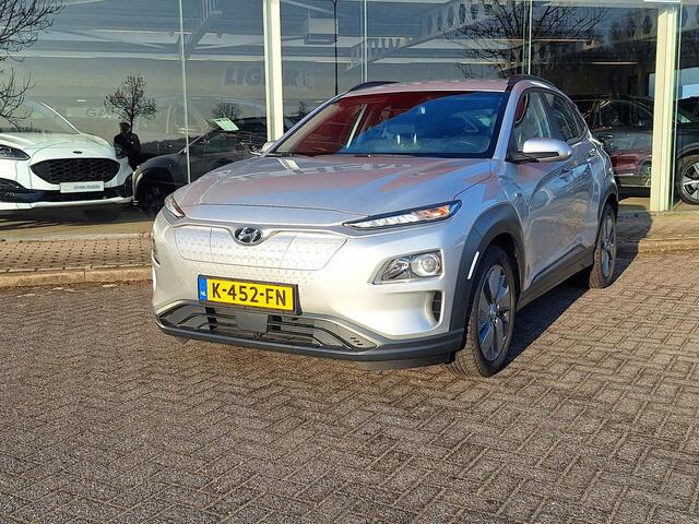 Hyundai Kona EV Comfort 64 kWh | SOH: 95,5% | 3 Fase | Warmtepomp | Navi | Adaptive CC | Climate |