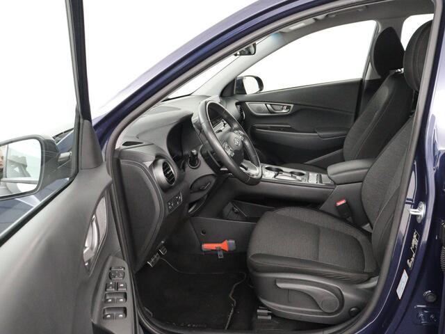 Hyundai Kona EV Comfort 64 kWh | SOH 100% | 3 Fase | Adaptive cruise | Krell Audio | Warmtepomp | Keyless | Camera | Carplay | Navigatie