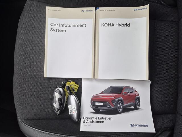 Hyundai Kona 1.6 GDI HEV Comfort Smart Automaat / Stuur- & Stoel verwarming / Achteruitrijcamera / Apple Carplay Android Auto / Keyless Entry/Start / Adaptief cruise control / Draadloze telefoon lader / Climate control /