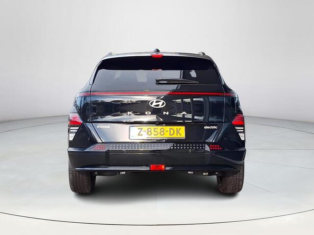 Hyundai Kona Electric Comfort Smart 65.4 kWh | Apple Carplay/ Android Auto | Stoelverwarming/stuurverwarming | Achteruitrijcamera | Head-up Display | Navigatie | Elektrische achterklep |