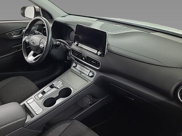Hyundai Kona EV Comfort 64 kWh 3-Fase Dealer-Onderh. BOVAG-Garantie. NL-Auto.