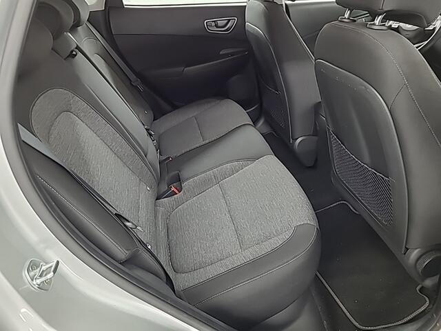 Hyundai Kona EV Comfort 64 kWh 3-Fase Dealer-Onderh. BOVAG-Garantie. NL-Auto.