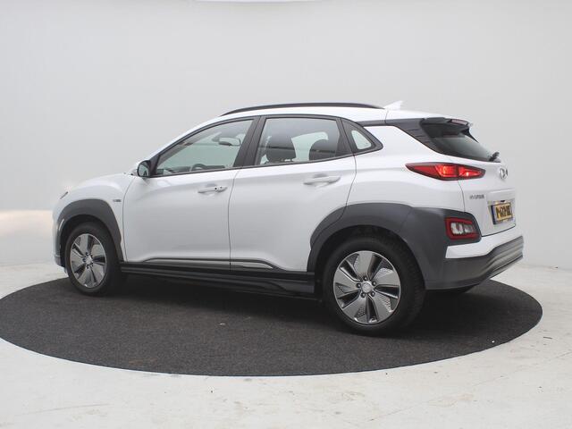 Hyundai Kona EV Fashion 64 kWh / 482 KM WLTP / Cruise Control / Climate Control / Achteruitrijcamera / Navigatie / Apple Carplay / Dealeronderhouden /
