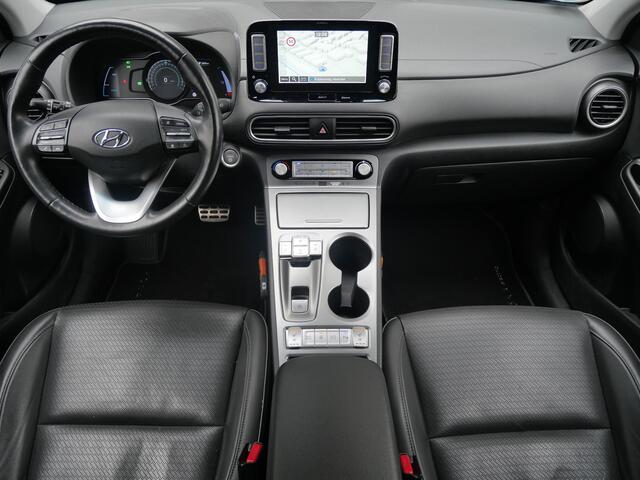 Hyundai Kona EV Premium 64 kWh | SOH 94,8% | Stoelverwarming/ventilatie | Navi | Clima | Cruise |