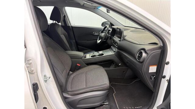 Hyundai Kona EV Comfort 64 kWh 3-Phase | Navi | Camera | Krell Sound |
