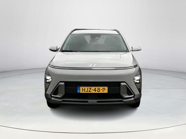 Hyundai Kona 1.6 GDI HEV Premium | Apple Carplay/Android Auto | Elektrische verstelbare stoelen met geheugen | Stoel/stuur verwarming | Elektrische achterklep | 360 graden camera |