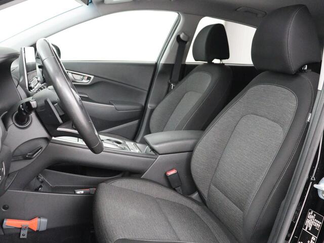 Hyundai Kona EV Fashion 64 kWh | SOH 100% | 3 Fase | Head-Up | Camera | Adaptive cruise | Krell Audio | Wamtepomp | Carplay | Navigatie | Bluetooth