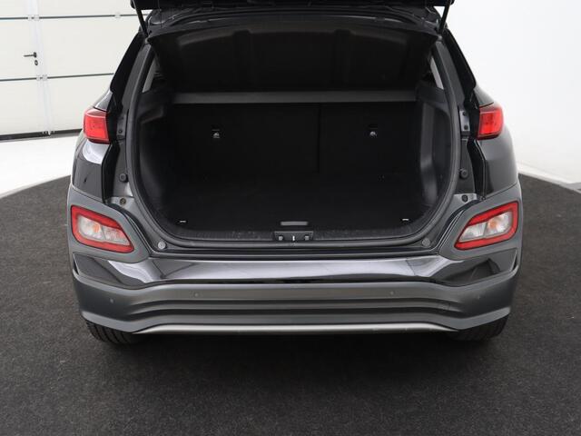 Hyundai Kona EV Fashion 64 kWh | SOH 100% | 3 Fase | Head-Up | Camera | Adaptive cruise | Krell Audio | Wamtepomp | Carplay | Navigatie | Bluetooth