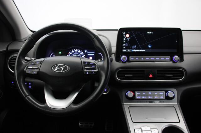 Hyundai Kona Premium 64 kWh Fase 3 - Carplay, Camera, Leer, Stoelverw. SOH 97,1%