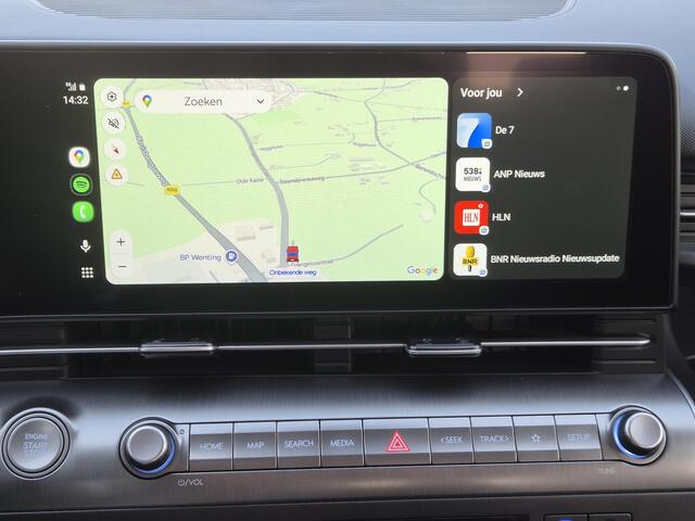 Hyundai Kona 1.6 GDI HEV Premium Sky Automaat / Dealer onderhouden / Fabrieksgarantie tot 11-2028 / Glazen schuif- en kanteldak / Elektrische achterklep / Stuur-, Stoel & Achterbank verwarming / Bose Audio Systeem / Adaptief cruise control /