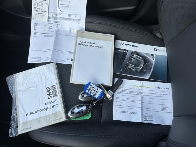 Hyundai Kona 1.6 GDI HEV Premium Sky VAN: 34.900,- VOOR 31.877,- UW LENTEVOORDEEL: 3.023,- | DEALER ONDERHOUDEN | FABR. GARANTIE t/m 06-2031