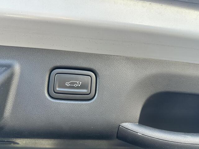 Hyundai Kona 1.6 GDI HEV Premium Sky VAN: 34.900,- VOOR 31.877,- UW LENTEVOORDEEL: 3.023,- | DEALER ONDERHOUDEN | FABR. GARANTIE t/m 06-2031