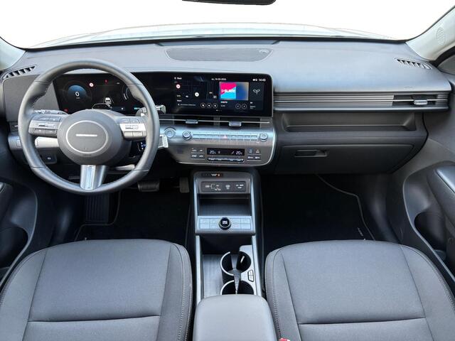 Hyundai Kona Electric Pure Edition Long Range 64.8kWh 204pk | STOEL + STUURVERW. | ADAPTIVE CRUISE | CAMERA | APPLE CARPLAY / ANDROID AUTO |