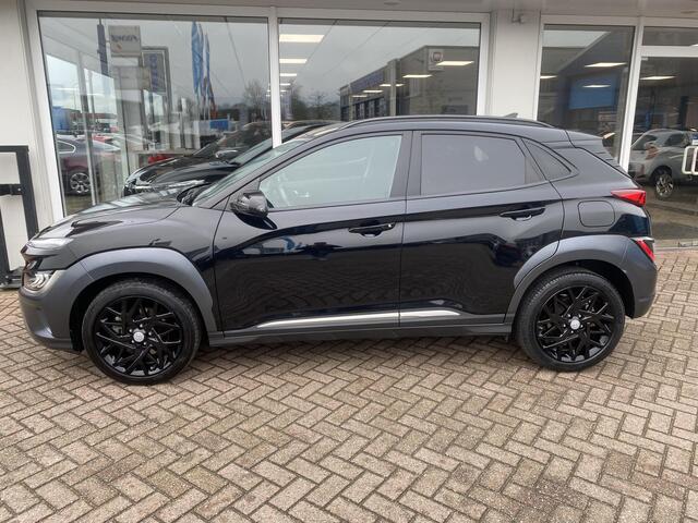 Hyundai Kona 1.6 GDI HEV Fashion edition Navigatie, HUD, parkeersensoren, achteruitrij camera, keyless, draadloze telefoonlader, Apple CarPlay/Android Auto, automaat!