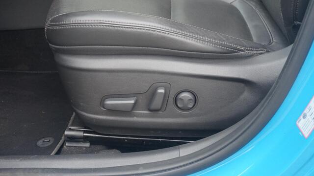 Hyundai Kona 1.6 HYBRID Premium Automaat Schuif-Kanteldak Stoelverstelling | Leder | HUD | Navigatie 10.25 inch