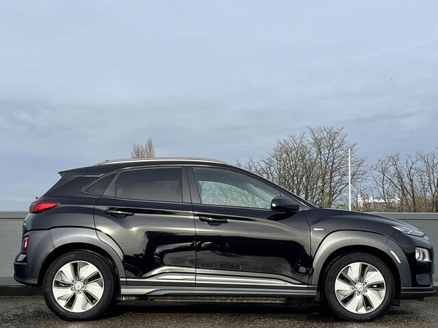 Hyundai Kona EV Fashion 64kWh 204pk | 3-FASEN OBC-LADER | ADAPTIEVE CRUISE | NAVI | APPLE CARPLAY / ANDROID AUTO |